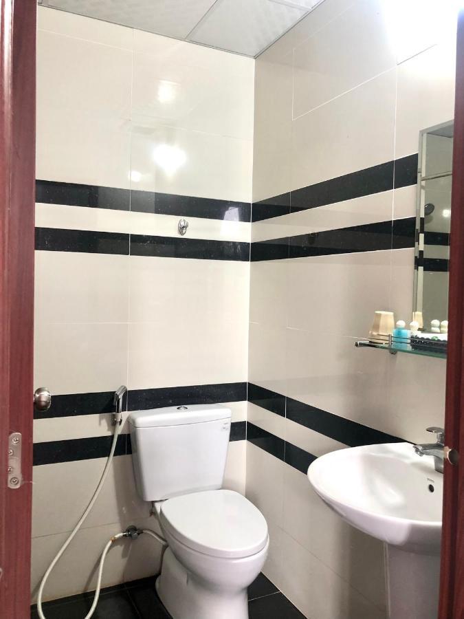 Green Ville Hotel Dong Nai Dau Giay Екстер'єр фото